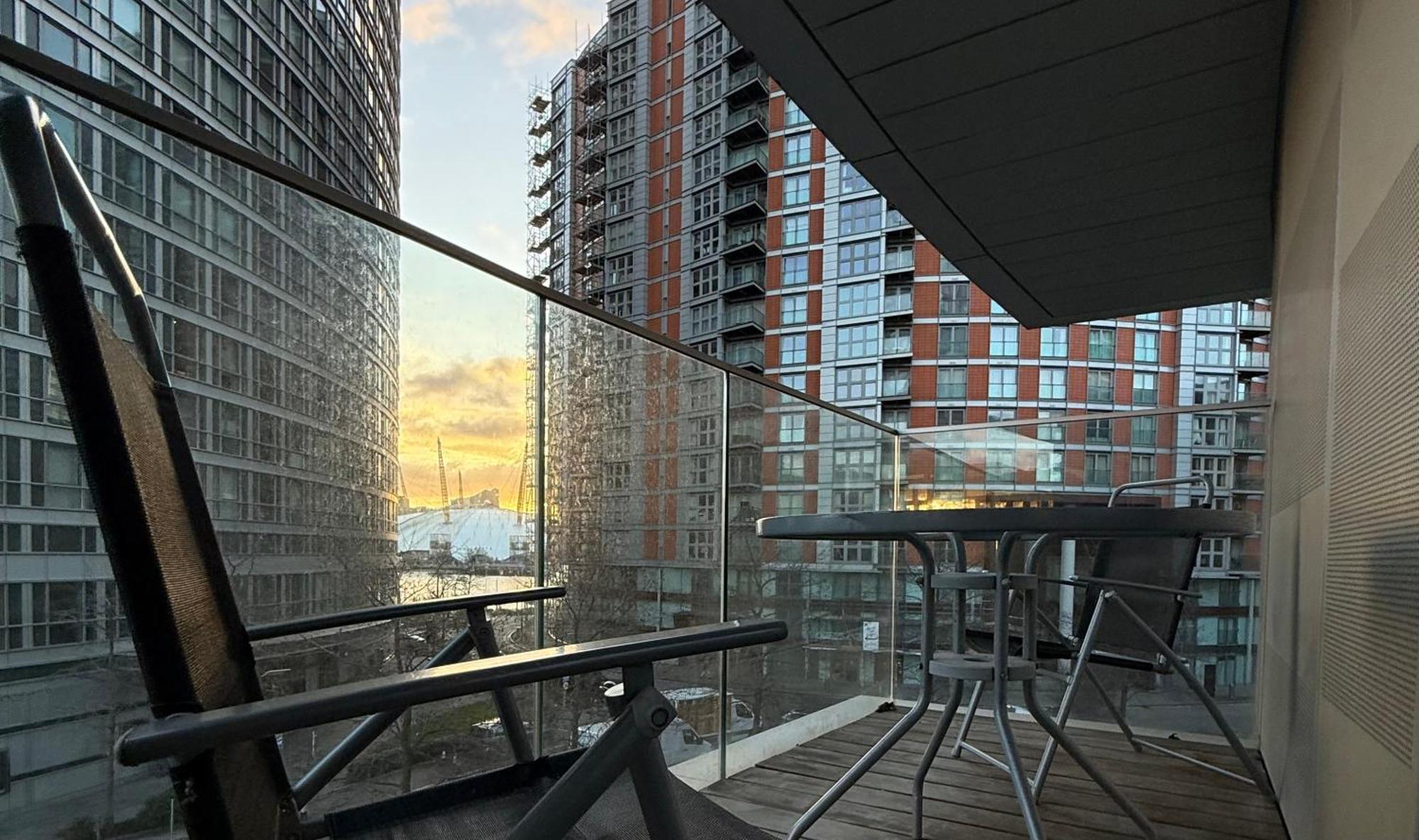 Luxury Modern 2 Bed Flat With Balcony And City View - Canary Wharf City Center London Kültér fotó