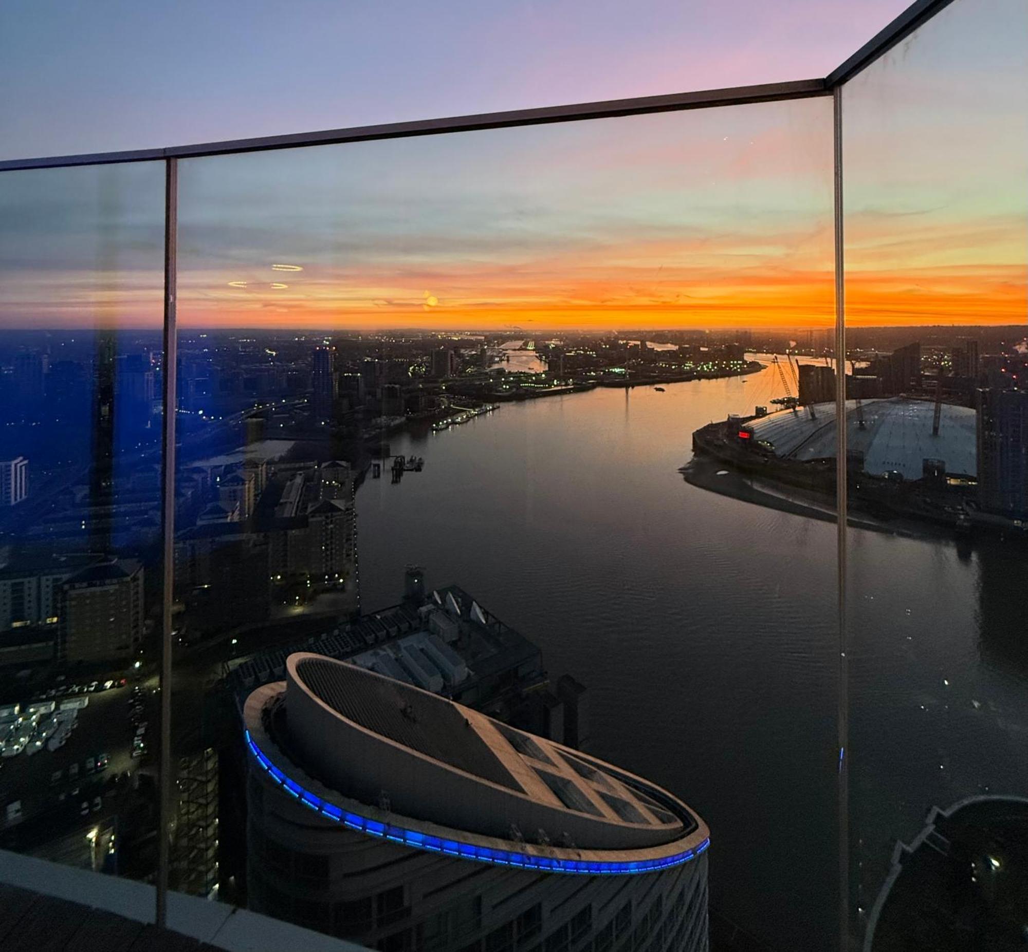 Luxury Modern 2 Bed Flat With Balcony And City View - Canary Wharf City Center London Kültér fotó